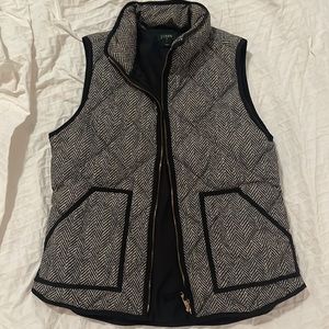 Jcrew size L herringbone puffy vest